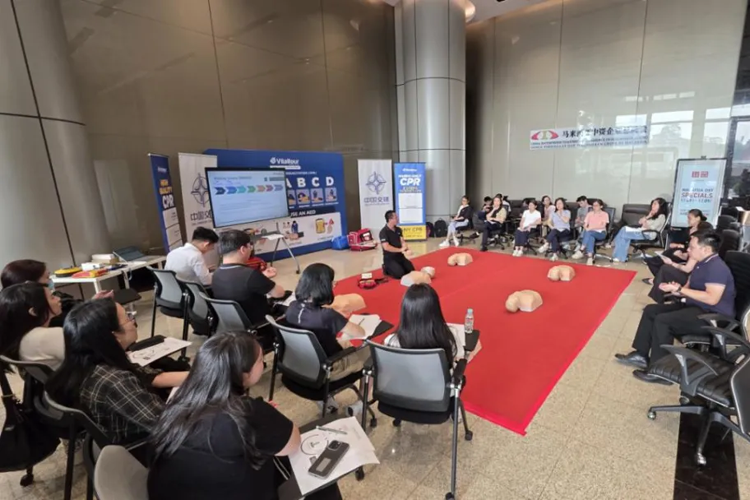 中交在马来西亚开展心肺复苏及自动体外除颤器专项急救培训1.png